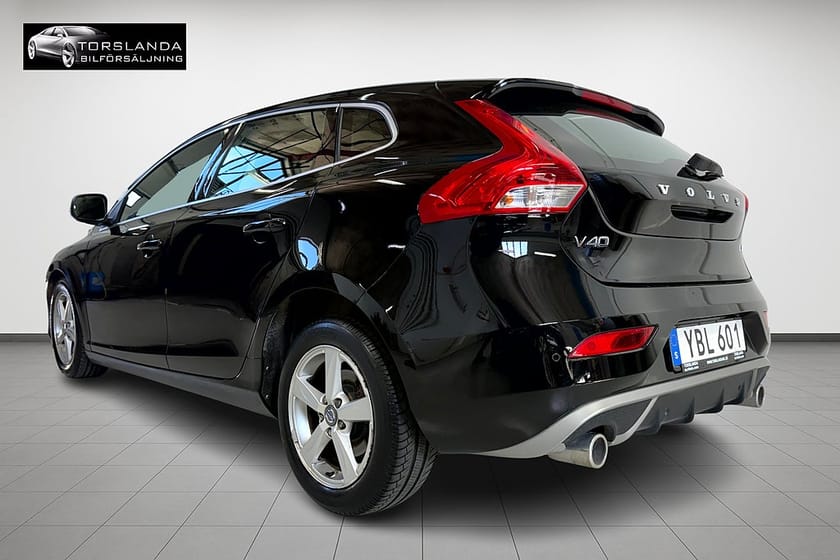 Bild 4 av Volvo V40 D2 120hk R-Design Ny Kamrem Värmare V-hjul