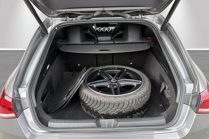 Bilde 5 av Mercedes-Benz AMG CLA 45 S 4MATIC+ Shooting Brake Performance|Premium pakke plus|Råskinn med lav km