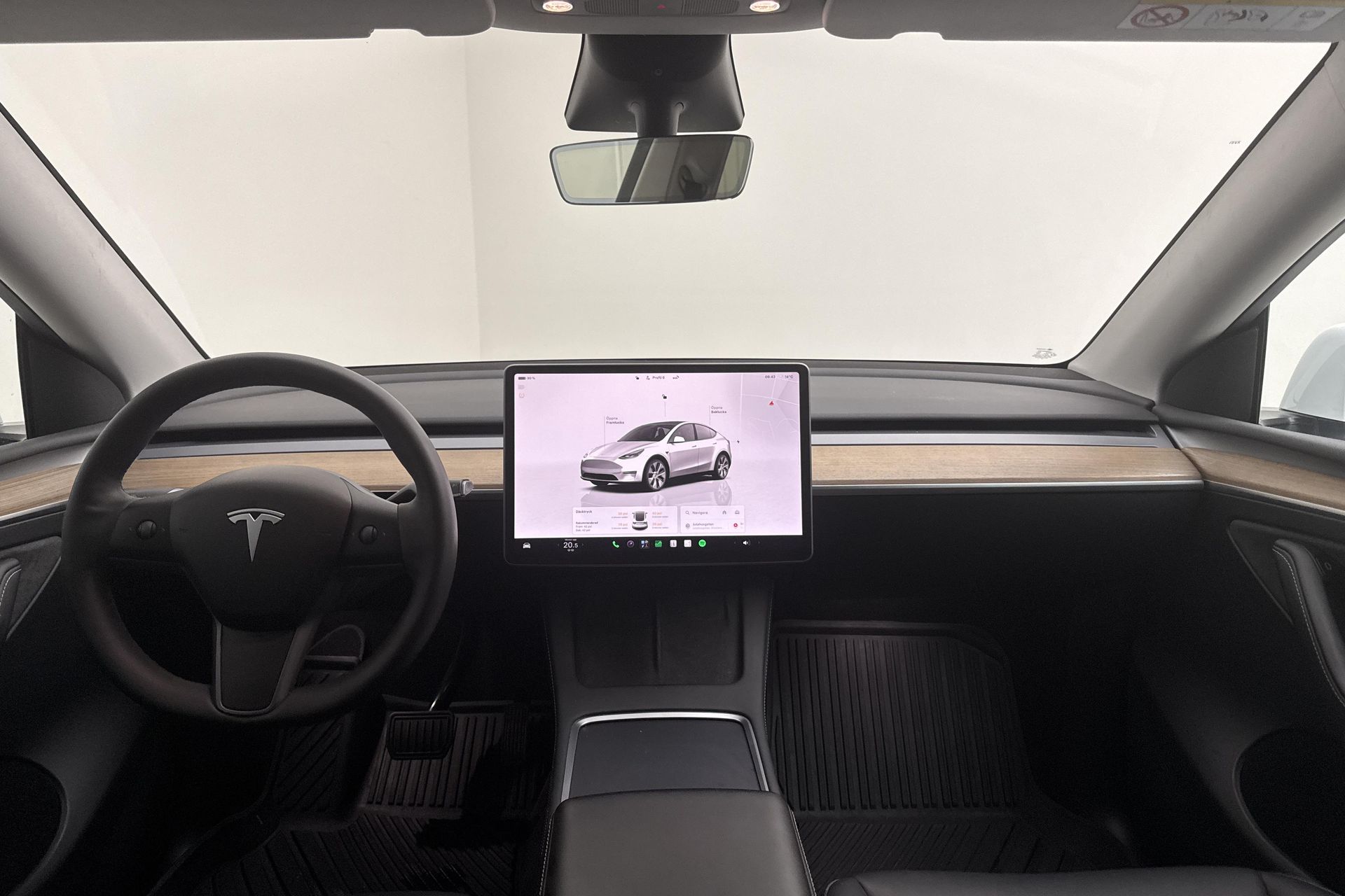 Tesla Model Y Standard Range RWD 2023, photo 7/10