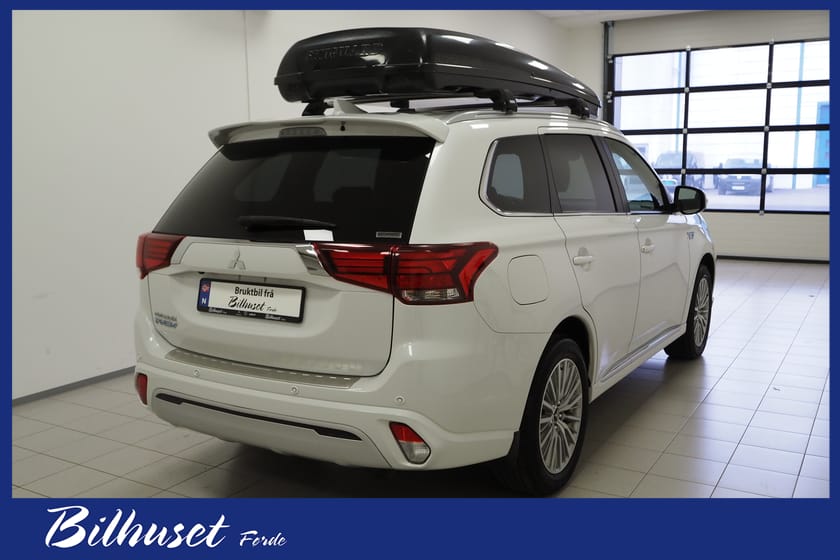 Bilde 3 av Mitsubishi Outlander PHEV Instyle+ / SKINN / ACC / 4x4