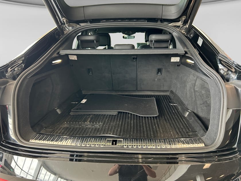 Bild 4 av Audi Q8 Sportback 50 e-tron quattro 340hk