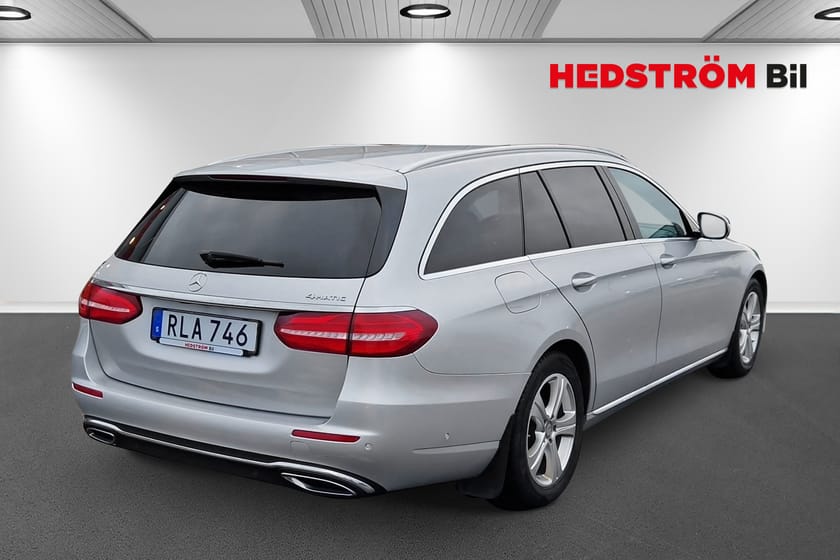 Bild 3 av Mercedes-Benz E 220 T d 4MATIC
