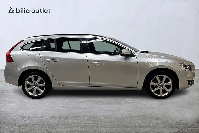 Bild 5 av Volvo V60 D4 aut Classic Momentum 190hk Navi Drag P-värm PDC MOMS