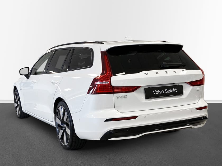 Bild 2 av Volvo V60 Recharge T8 Ultimate Dark/ Dragkrok HarmanKardon