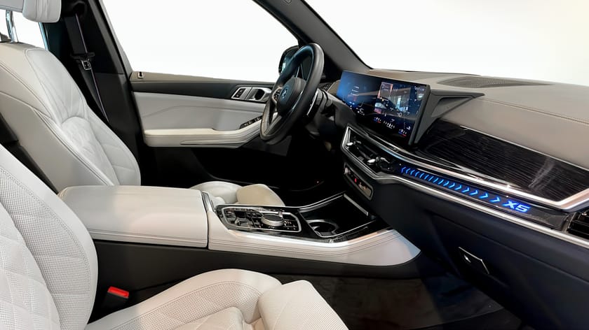 Bild 3 av BMW X5 xDrive50e M-Sport Drag Panorama H/K Rattvärm