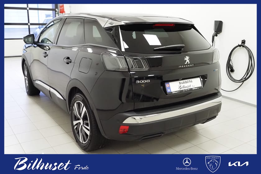 Bilde 2 av Peugeot 3008 HYBRID 180 PHEV / ALLURE / KROK