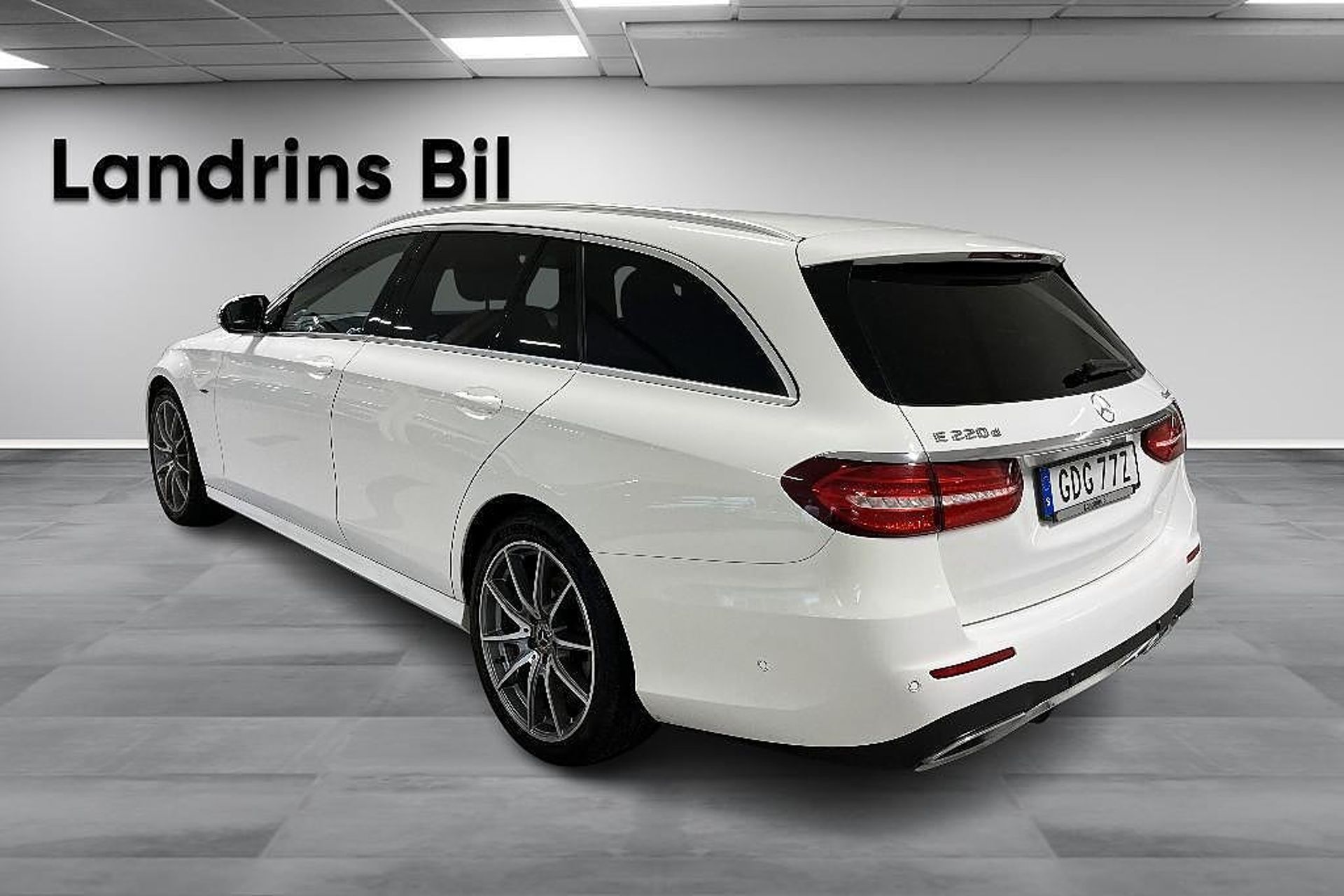 Mercedes-Benz E 2020, bild 6/10