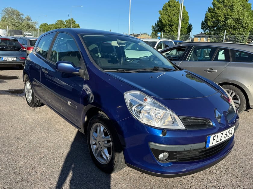 Bild 4 av Renault Clio  Halvkombi 1.6 112hk Sport|PANORAMA|SoV|NYBESS|