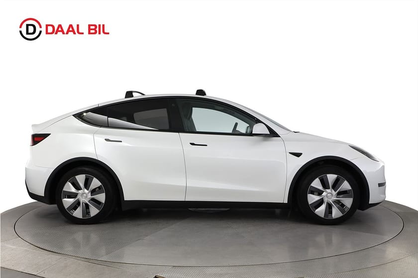 Bild 5 av Tesla Model Y Long Range AWD 77 kWh 514HK DRAG AUTOPILOT P-VÄRM B-KAM