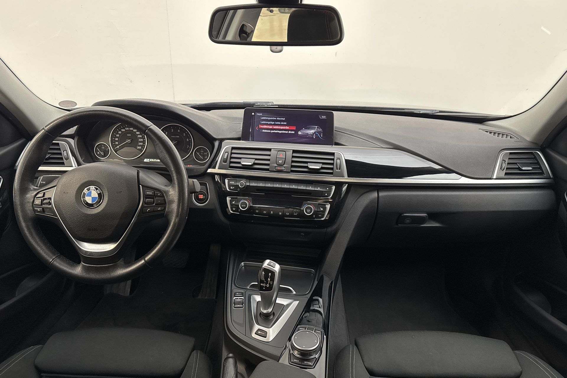 BMW 330 e Sedan 2018, photo 7/10