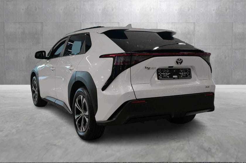 Bilde 3 av Toyota bZ4X AWD Active Tech - LED - Adaptiv cruise - Kamera +++
