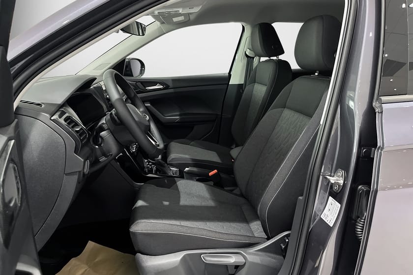 Bild 5 av Volkswagen T-Cross Life TSI 116 DSG Adaptiv  farthållare Kamera