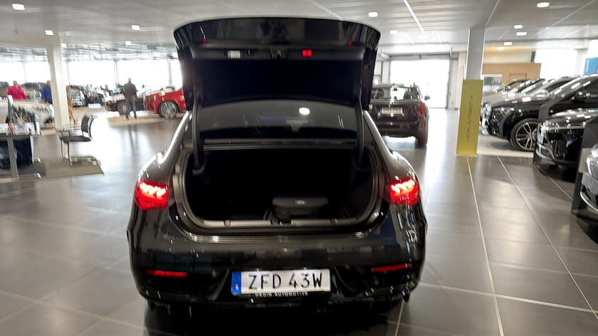 Bild 5 av Mercedes-Benz EQE 300 89 kWh, AMG NIGHT, 245hk, 2023