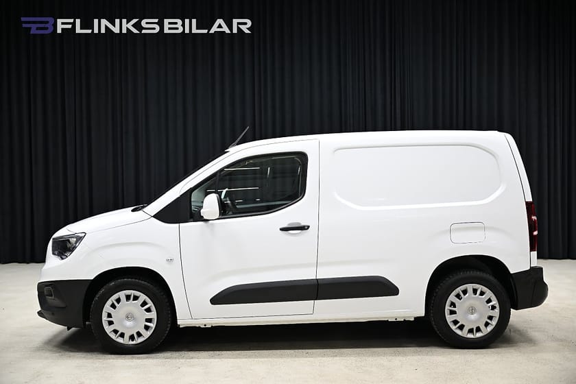 Bild 2 av Opel Combo Cargo IP BlueHDi 102HK Drag|Värmare|Backkamera|EnÄgare|Lågmil