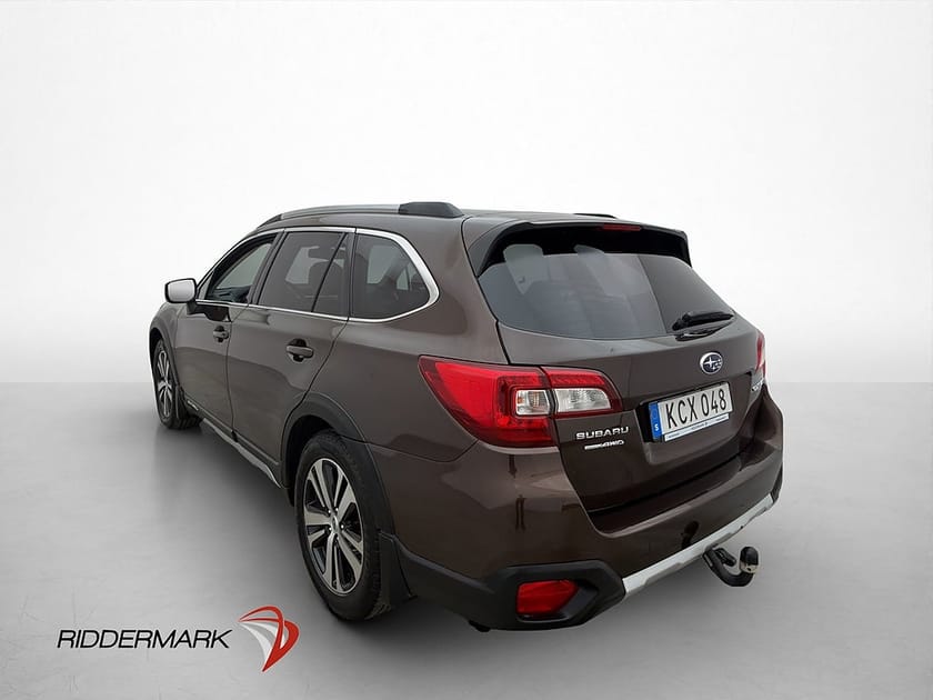 Bild 5 av Subaru Outback 2.5 175hk 4WD Summit Taklucka H/K Kamera Drag