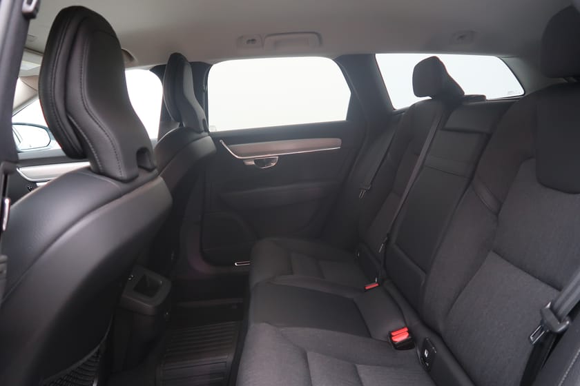 Bild 5 av Volvo V90 B4 AWD Diesel Momentum Advanced Edt