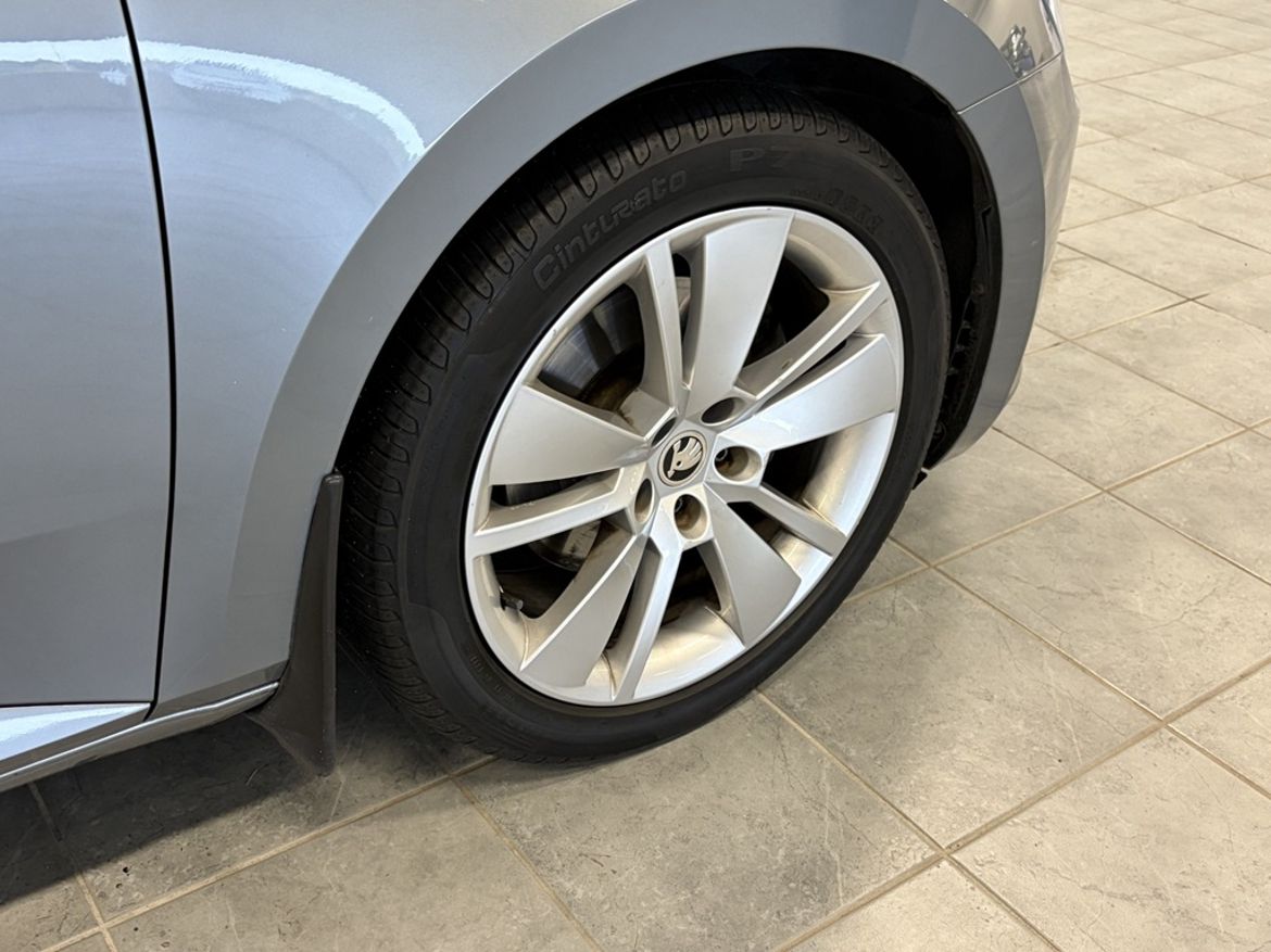Škoda Škoda Superb Kombi — bild 2