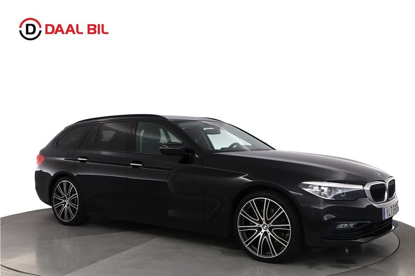 Bild 4 av BMW 520d xDrive Touring 190HK SPORT LINE PANO VÄRMARE B-KAM NFC