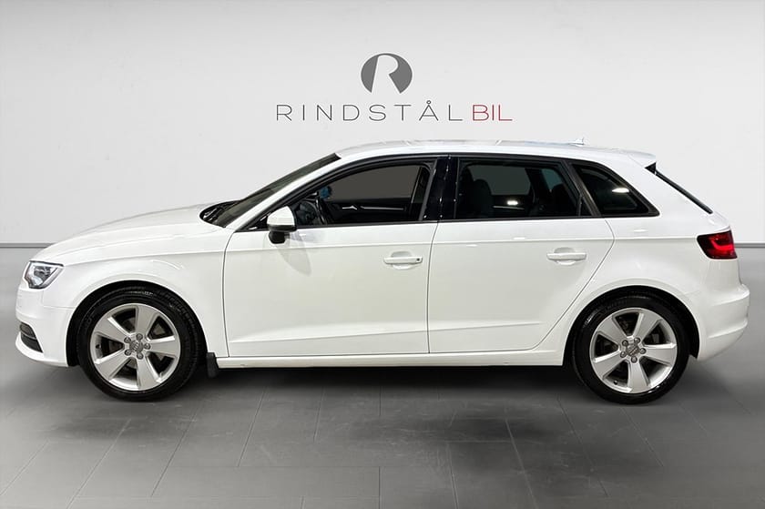 Bild 4 av Audi A3 Sportback SB 1.6 TDI 110 HK AMBITION BLUETOOTH P-VÄRM KAMREM BYTT