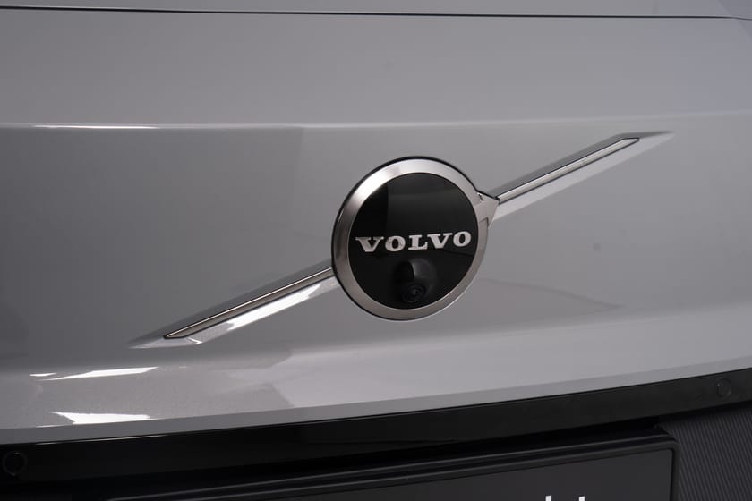 Bilde 4 av Volvo EX30 Twin Motor Performance 428 hk Ultra. Harman Kardon/Soltak/360 kam/aktive lys