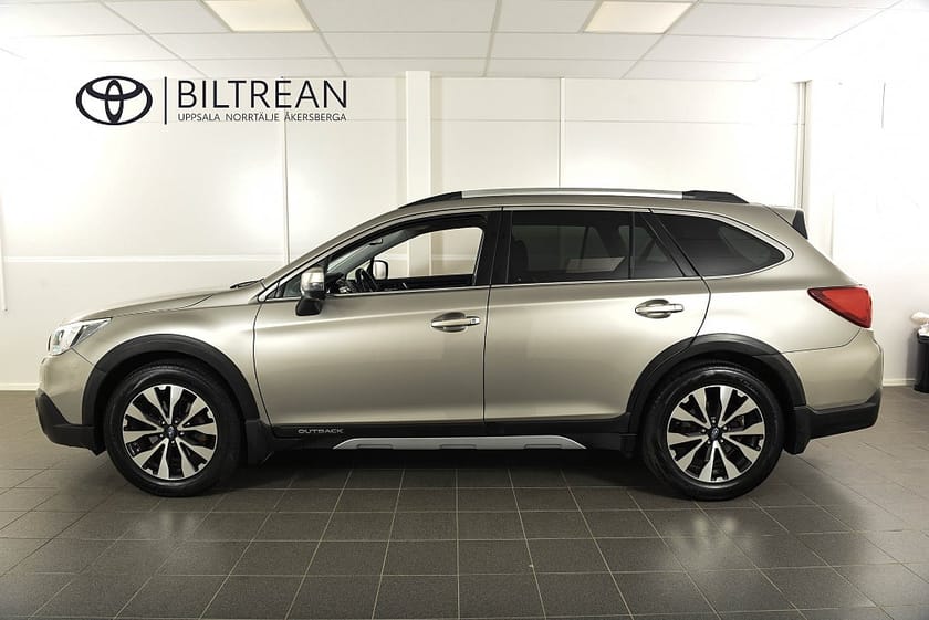 Bild 2 av Subaru Outback 2.5 4WD Drag Backkamera Navi M&K-värm