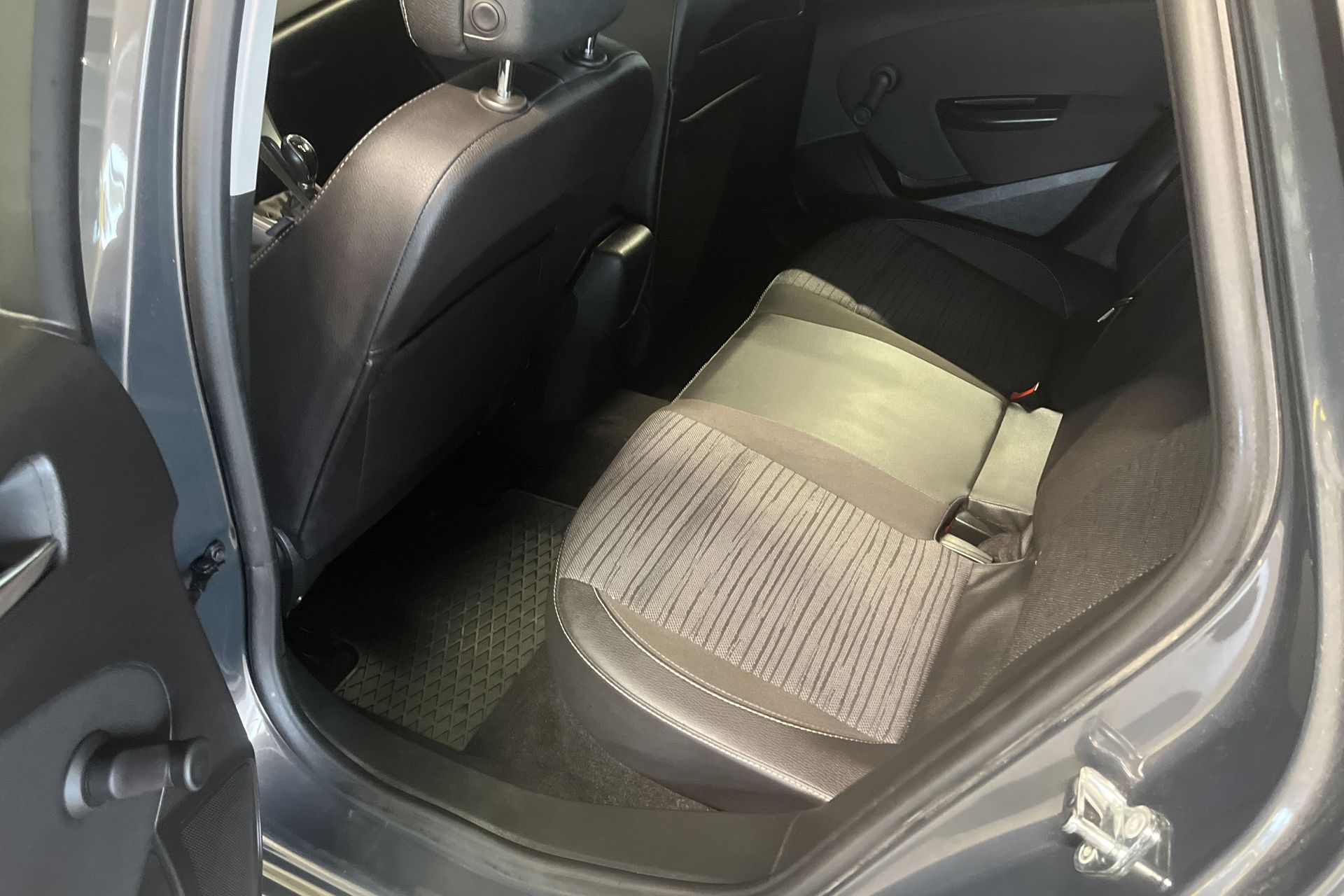 Opel Astra 2015, bild 6/7
