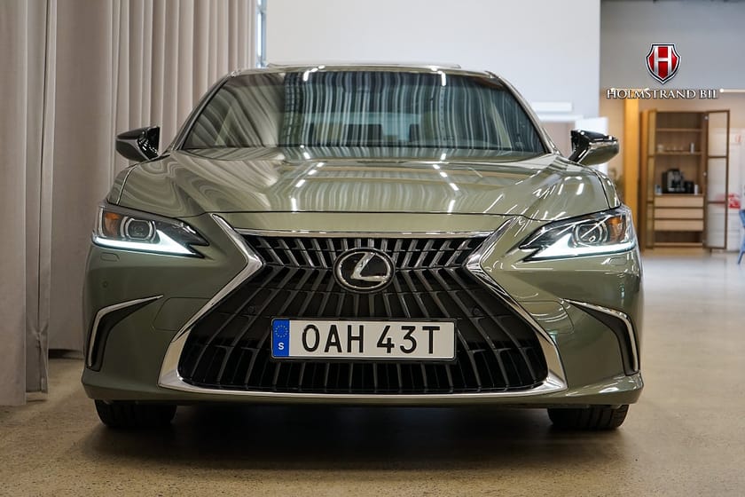 Bild 4 av Lexus ES 300h Limited Edition Taklucka Kamera Rattvärme Skinn