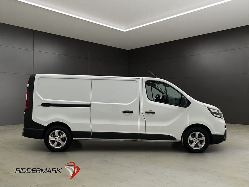 Bild 2 av Nissan Primastar L2 2.0dCi Drag PDC Farthållare Moms 1-Ägare
