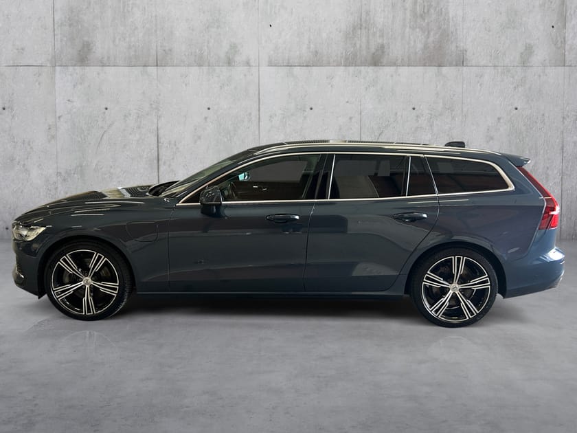 Bilde 2 av Volvo V60 T8 456 hk, H.Feste, 360` kamera, El.seter, H&K Stereo