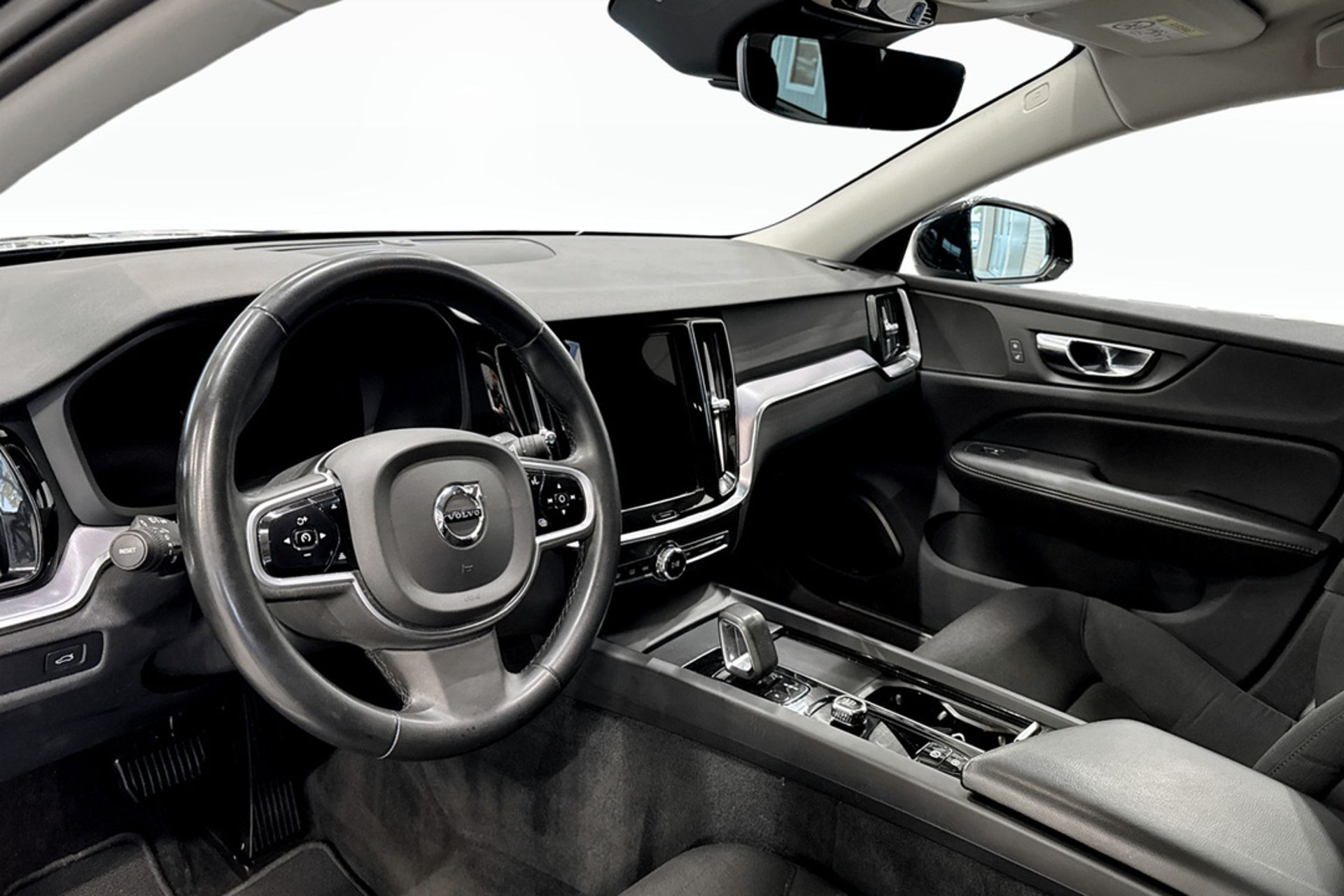 Volvo V60 B4 AWD 2022, bild 5/10