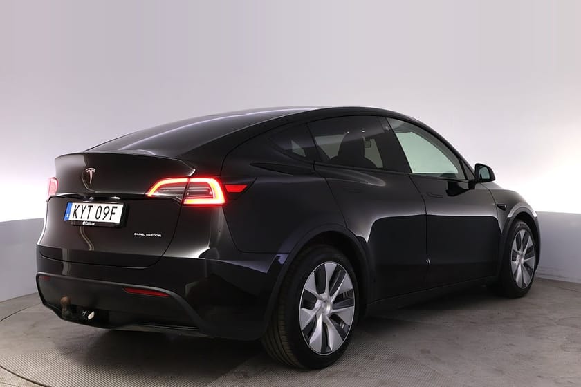 Bild 5 av Tesla Model Y Long Range AWD Autopilot Pano Drag