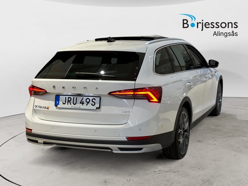 Bild 3 av Škoda Octavia Scout TDI 4x4 200hk DSG SE UTRUSTNING!