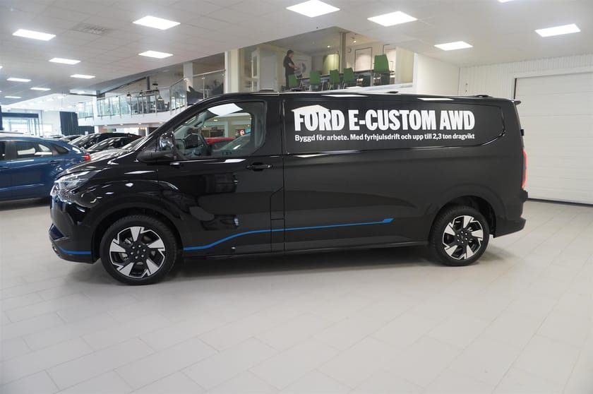Bild 3 av Ford E-Transit Custom 340 AWD E-Custom Skåp Sport 340l Elmotor 210kw 286hk 1-Växlad El