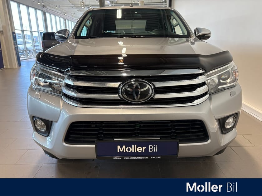 Bilde 4 av Toyota Hilux Dobbelcab D-4D 150hk D-Cab 4WD SR+ aut