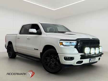 RAM 1500 Dubbelhytt 5'7" box