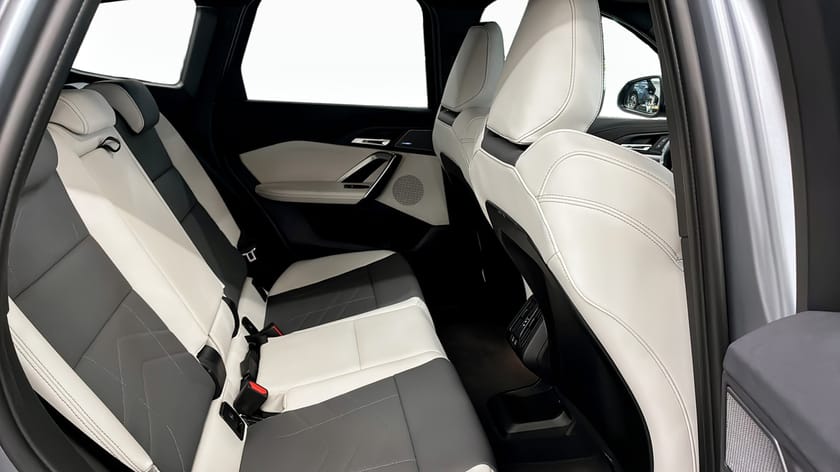 Bild 5 av BMW iX1 xDrive30 Innovation M Sport Business Drag 360°