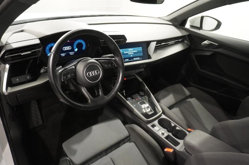 Bild 2 av Audi A3 Sportback 35 TFSI Proline Automat CarPlay Farhållare