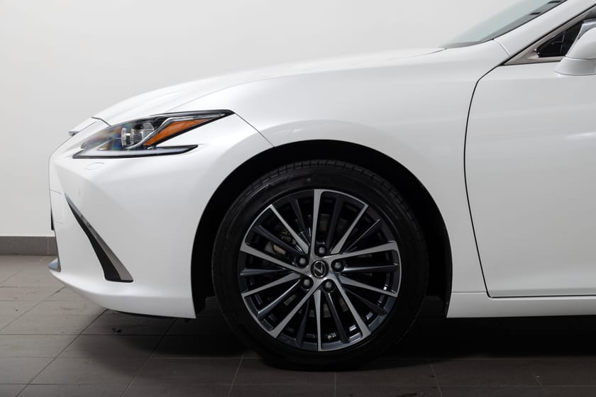 Bild 4 av Lexus ES 300h 2.5 E-CVT 218hk Moms/Glastak/Elstolar/läder