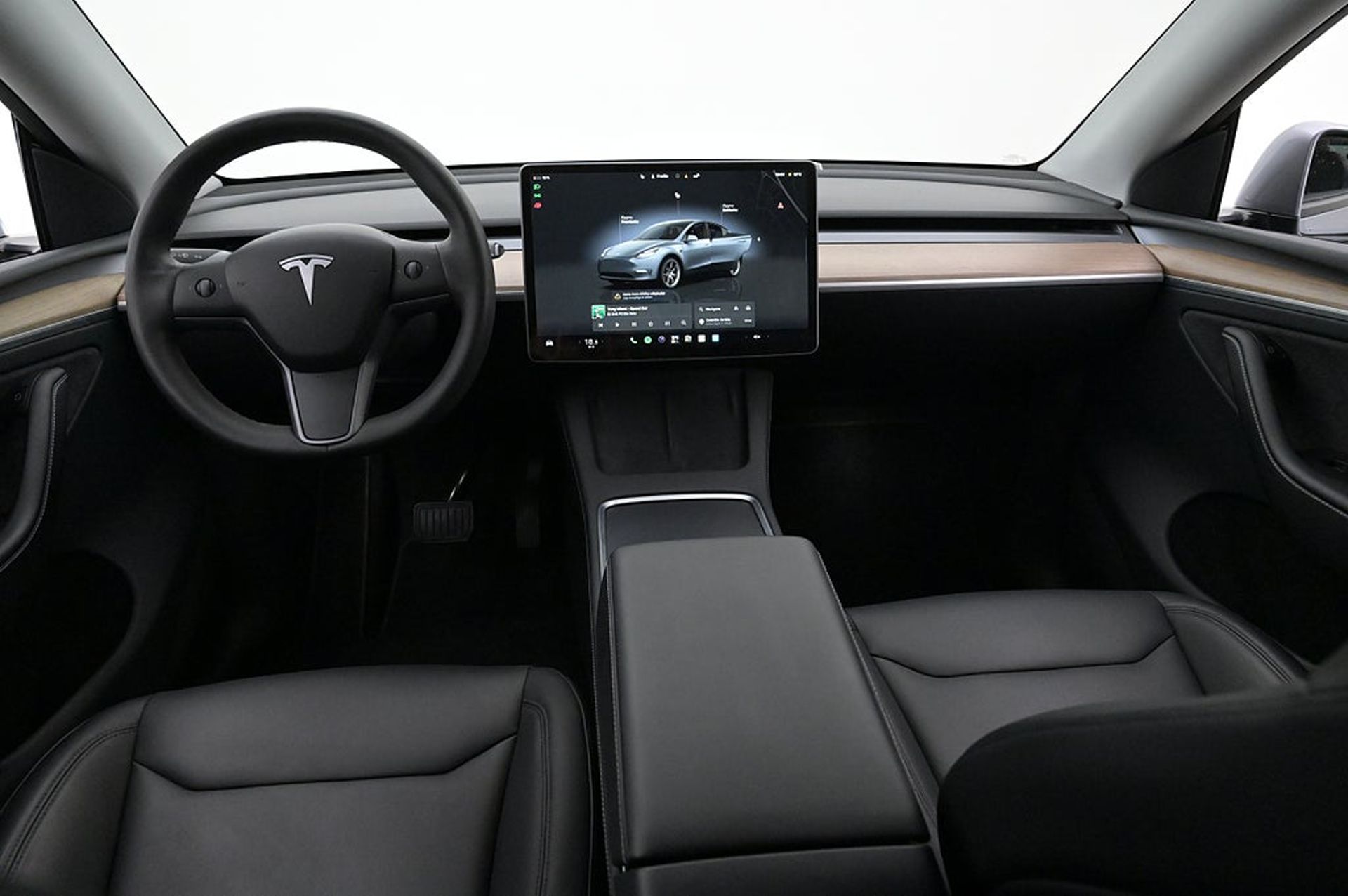 Tesla Model Y 2024, photo 6/10