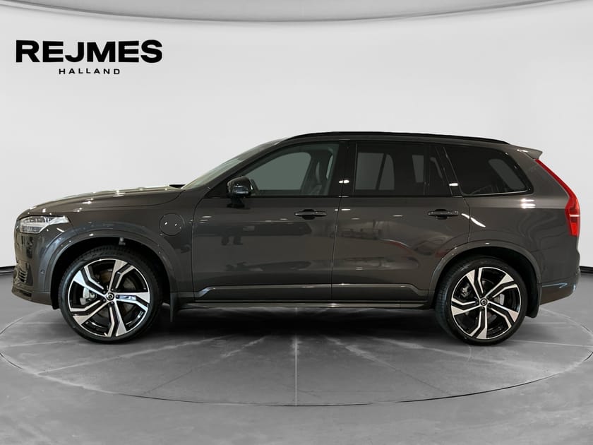 Bild 3 av Volvo XC90 7 Säten T8 Ultra Dark Edition | B&W | Drag | Luftfjädring | 360°| HUD | Pano |