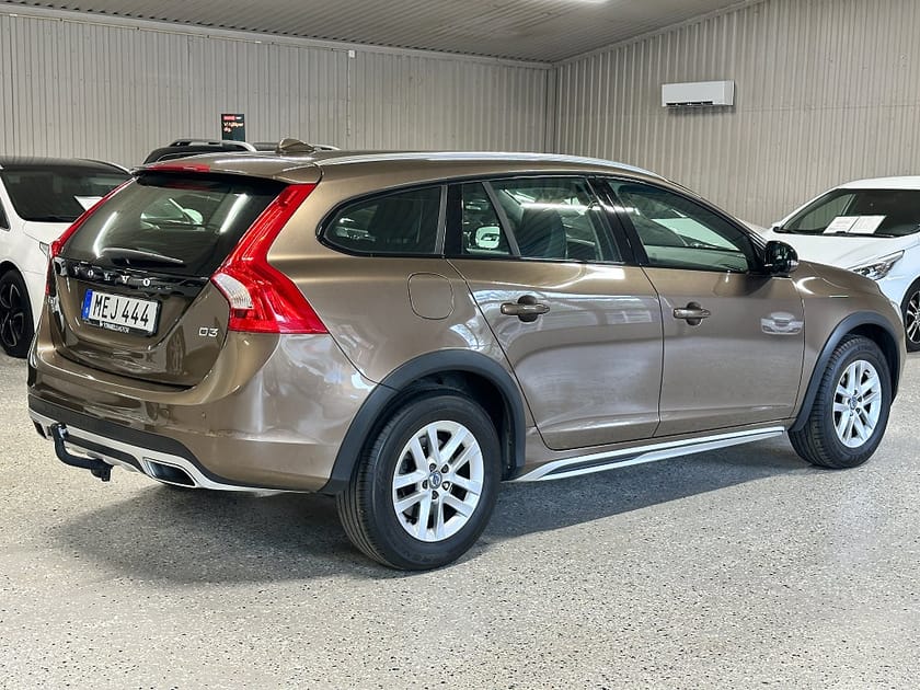 Bild 3 av Volvo V60 Cross Country D3 Geartronic Momentum Euro 6 1 Ägare Kamrem Nybytt