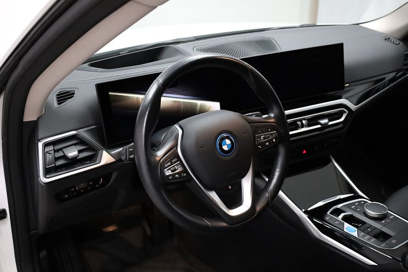Bild 5 av BMW i4 eDrive40 Gran Coupé | Adaptiv farth. | Dragkrok | Laser