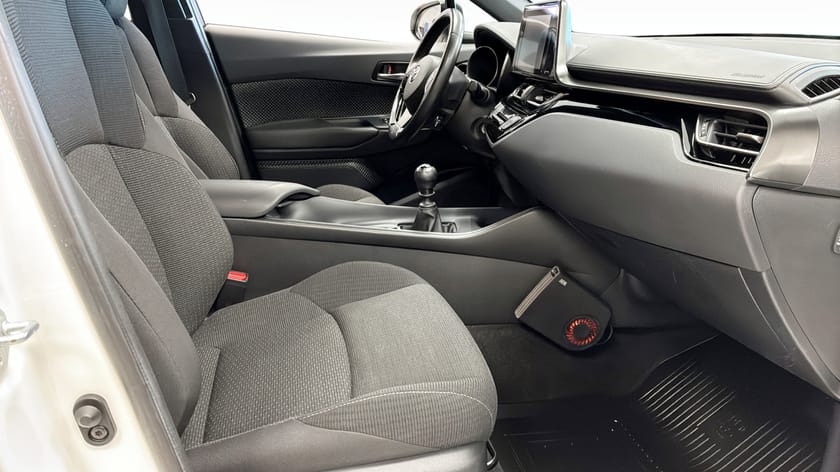 Bild 3 av Toyota C-HR 