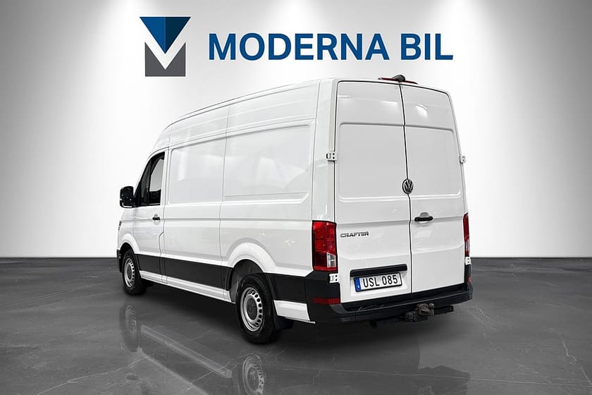 Bild 3 av Volkswagen Crafter 35 2.0 TDI 177hk L2H2 Aut Dragkrok D-värm Bkam Nyservad