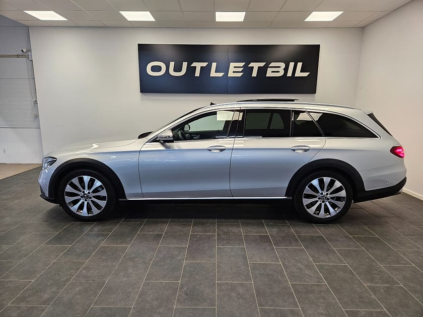 Bild 2 av Mercedes-Benz E 220 d 4MATIC All-Terrain 220d Läder Panorama Värmare Drag 1äg