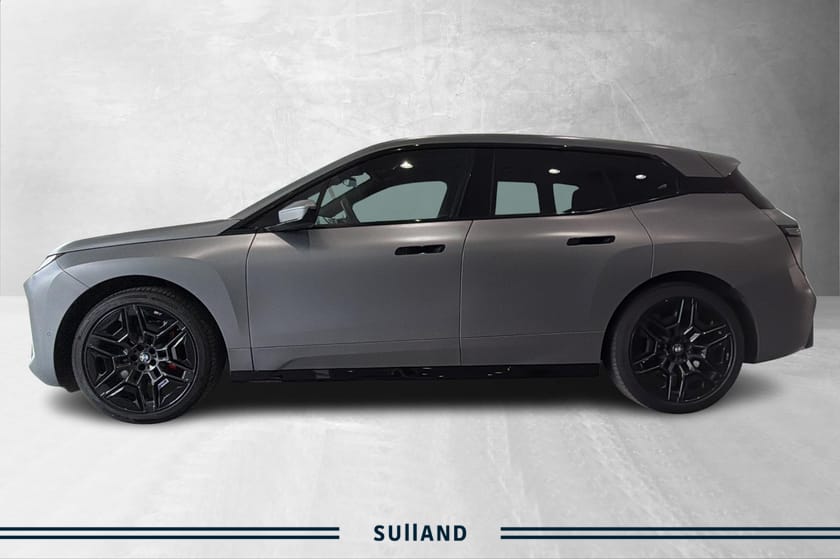 Bilde 3 av BMW iX xDrive60 Supercharged/Frozenlakk/B&W/M-Pro/Bakakselstyring/22'