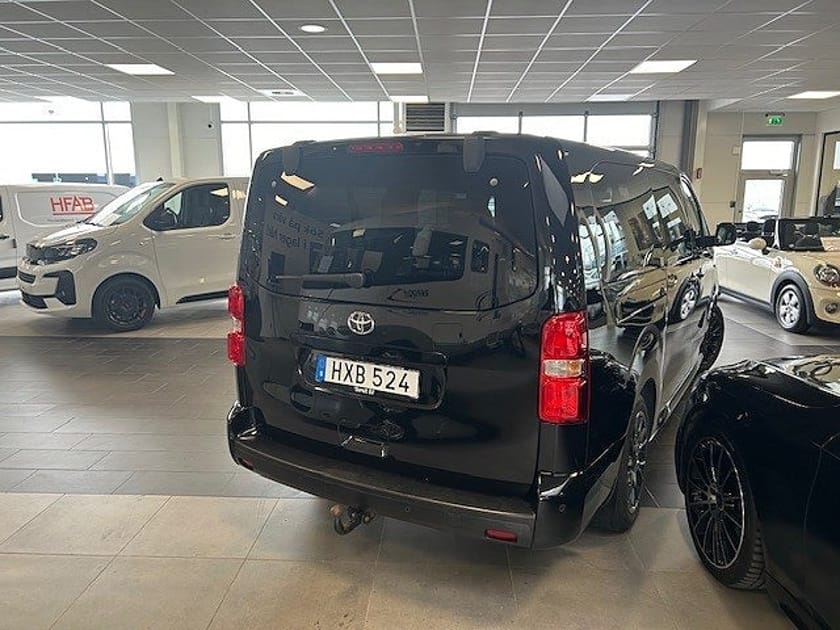 Bild 3 av Toyota Proace Verso 2.0 Premium 8 Sits / Fullt Utrustad / Drag / Värmare