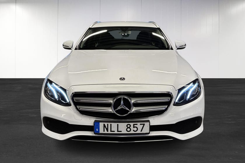 Bild 5 av Mercedes-Benz E 220 T d 4MATIC 4M 9G-Tronic | Avantgarde | Navi | Smartphone | Backkamera |