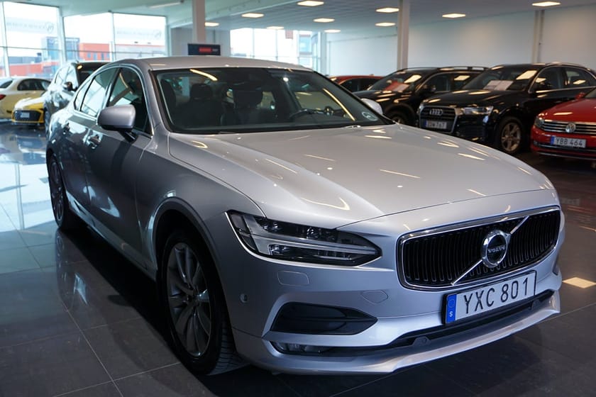 Bild 5 av Volvo S90 D4 AWD Geartronic Momentum Advanced Edition 190hk