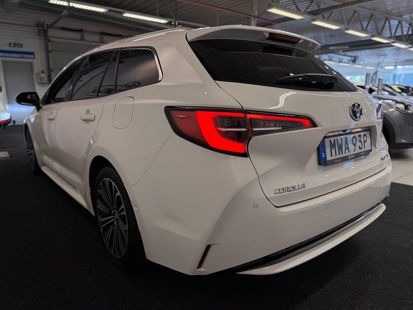 Bild 5 av Toyota Corolla Touring Sports Hybrid e-CVT Executive | Vhjul | Head-Up